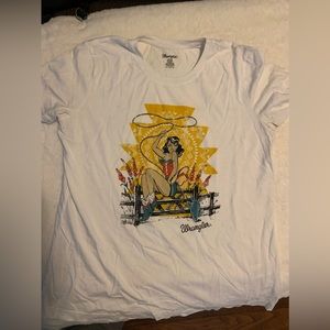 Wrangler white t-shirt. Womens medium, only worn a couple times.